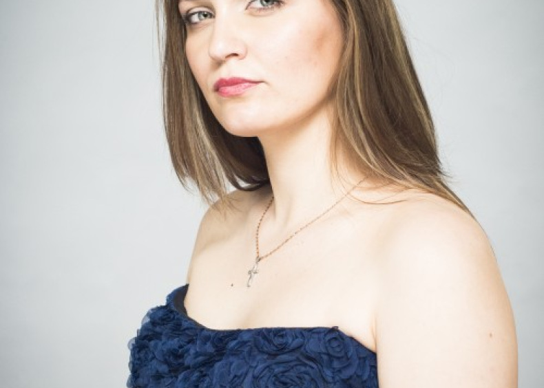 Simona LIAMO (sopranas)